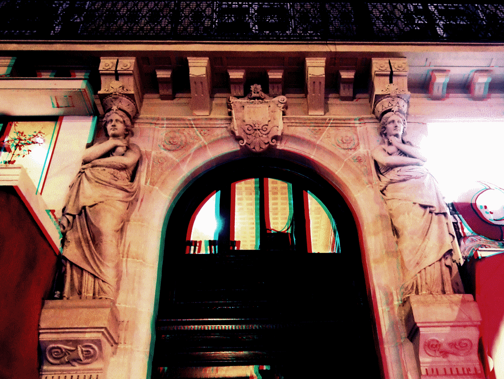 haussmann_paris_architecture_caryatid_caryatide_monument_building_napoleon_balcon_mascaron_balcony